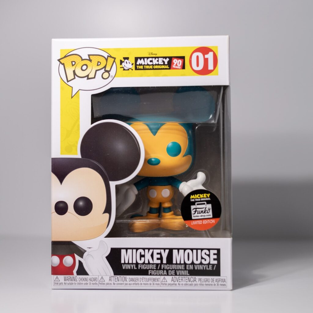 Funko POP! Disney Mickey Mouse Vinyl Figure [Orange & Teal, 90th  Anniversary]